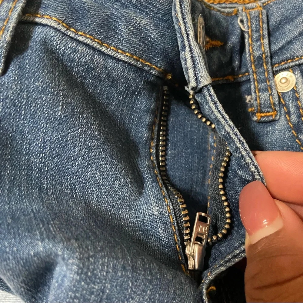 Zara Woman Premium Denim Collection Medium Wash Flare‎ Mid Rise Size 2
